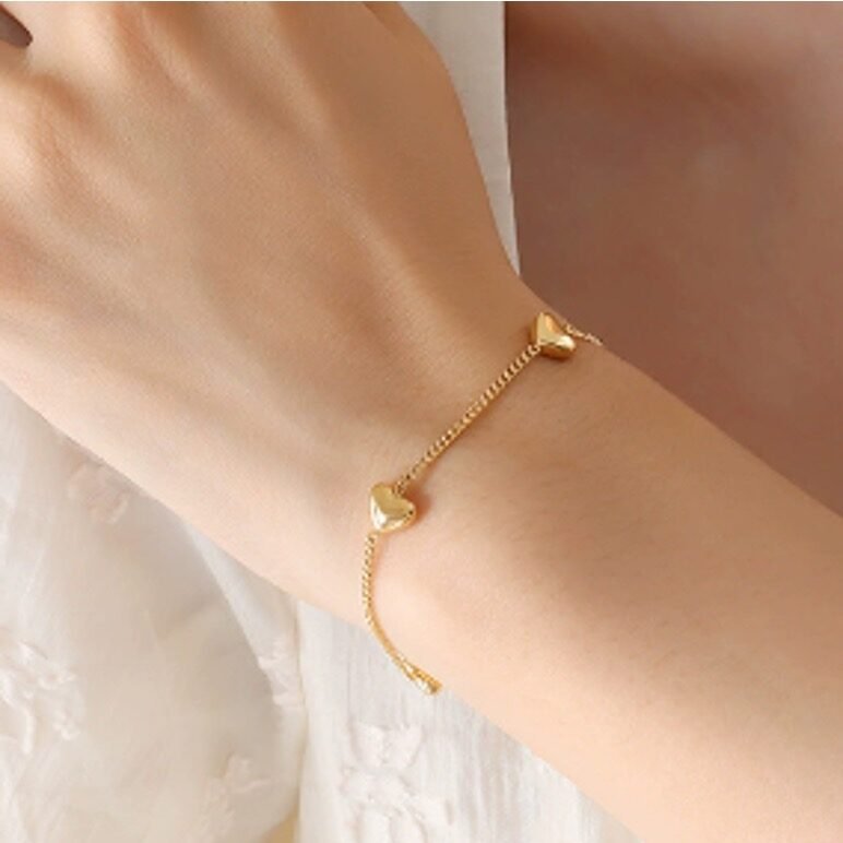 Gold Heart Bracelet