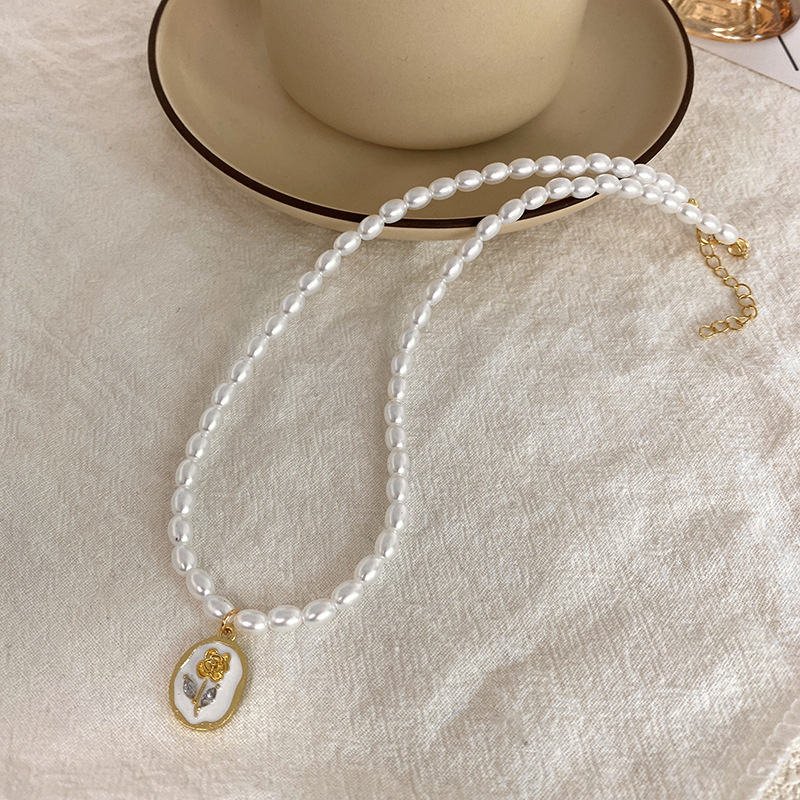 Vintage Muse Pearl Necklace